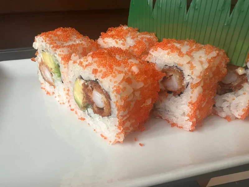 803 Crevette panée,mayonnaise,ketchup,avocat,masago