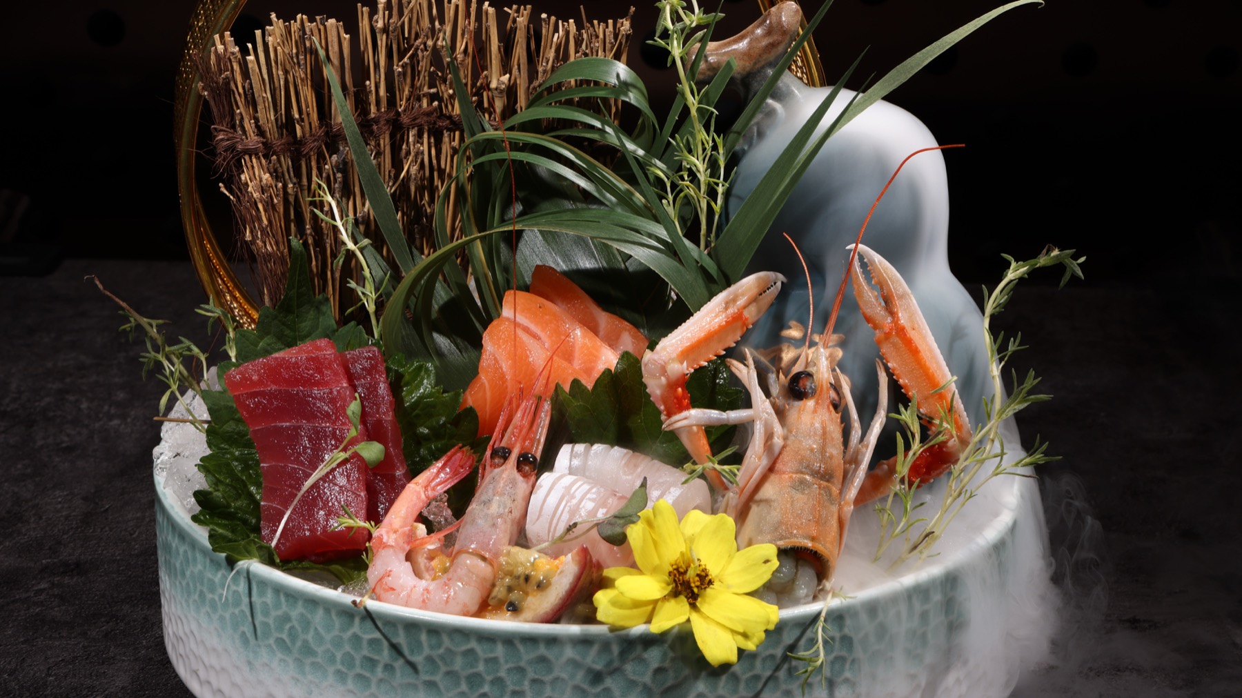 Assortiment sashimi et fruits de mer Kaiyo