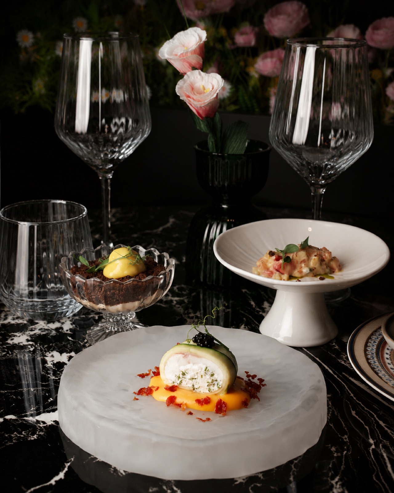 Creation avocat et caviar sur pierre glacee