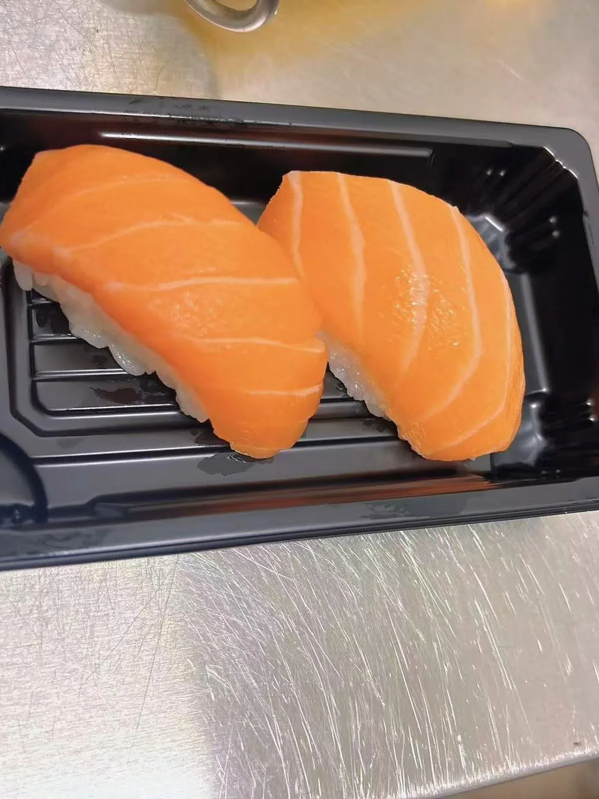 Sushi saumon — LA CANTINE