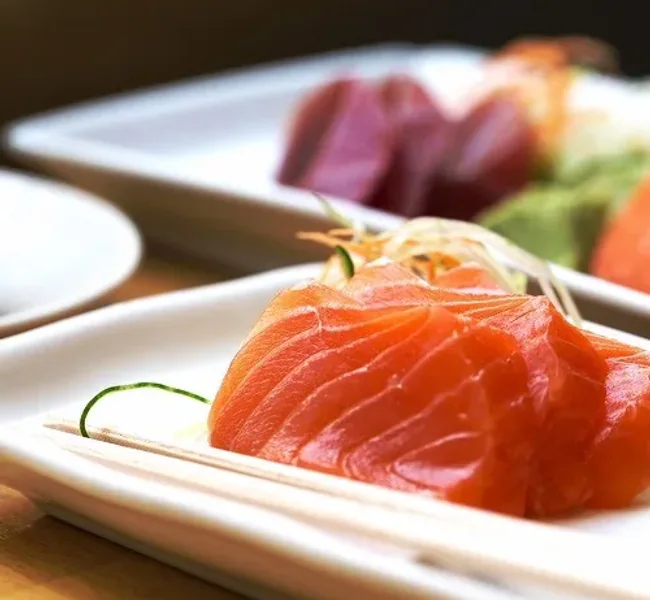 Sashimi van zalm en tonijn