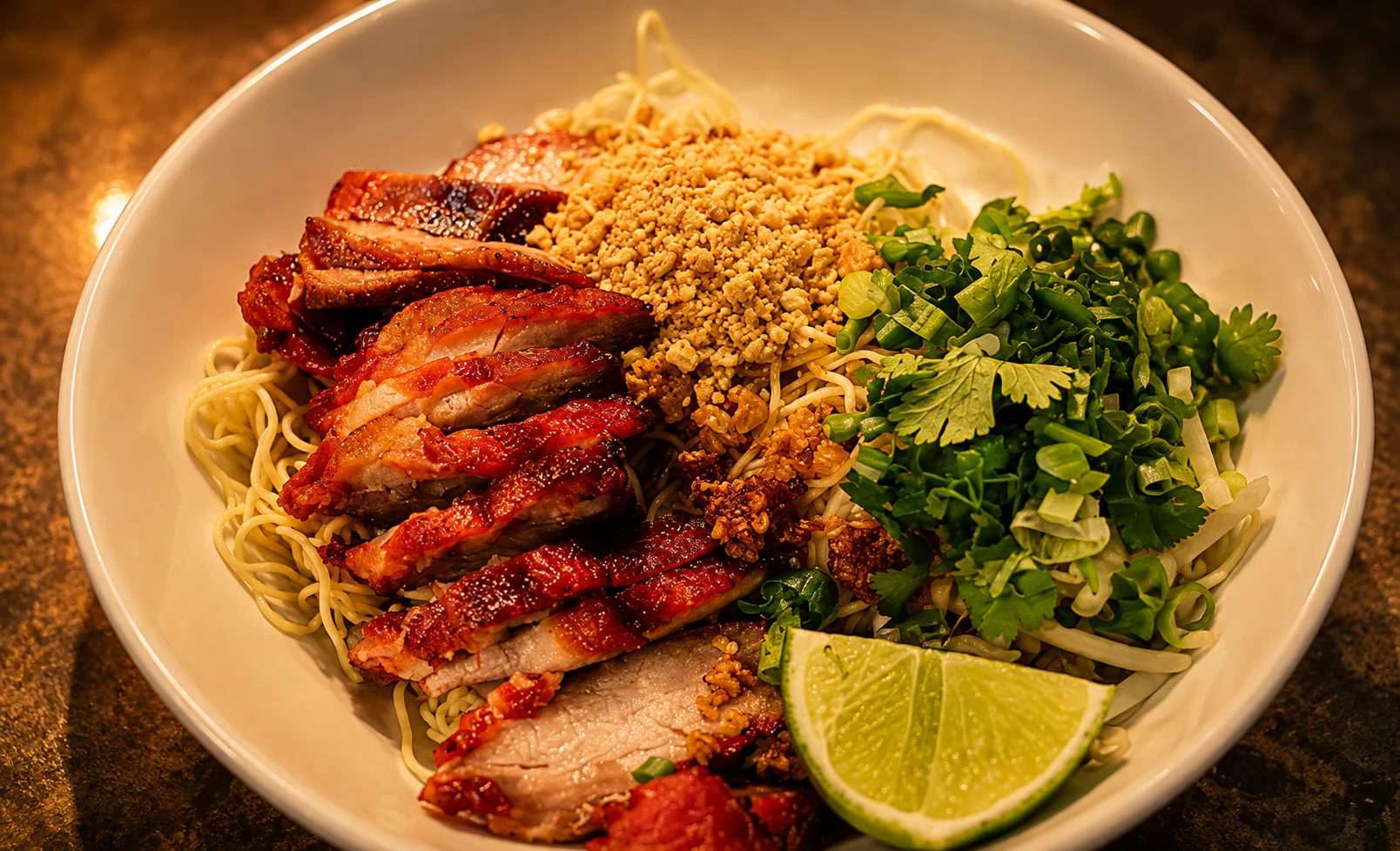 Thaise curry met zalm en noedels