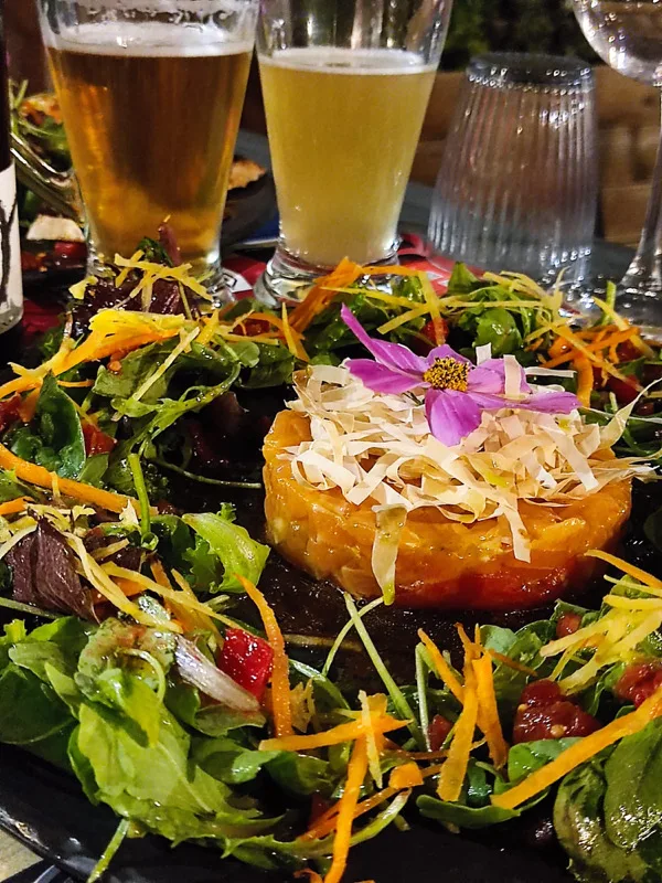 Tartare de saumon à la mangue