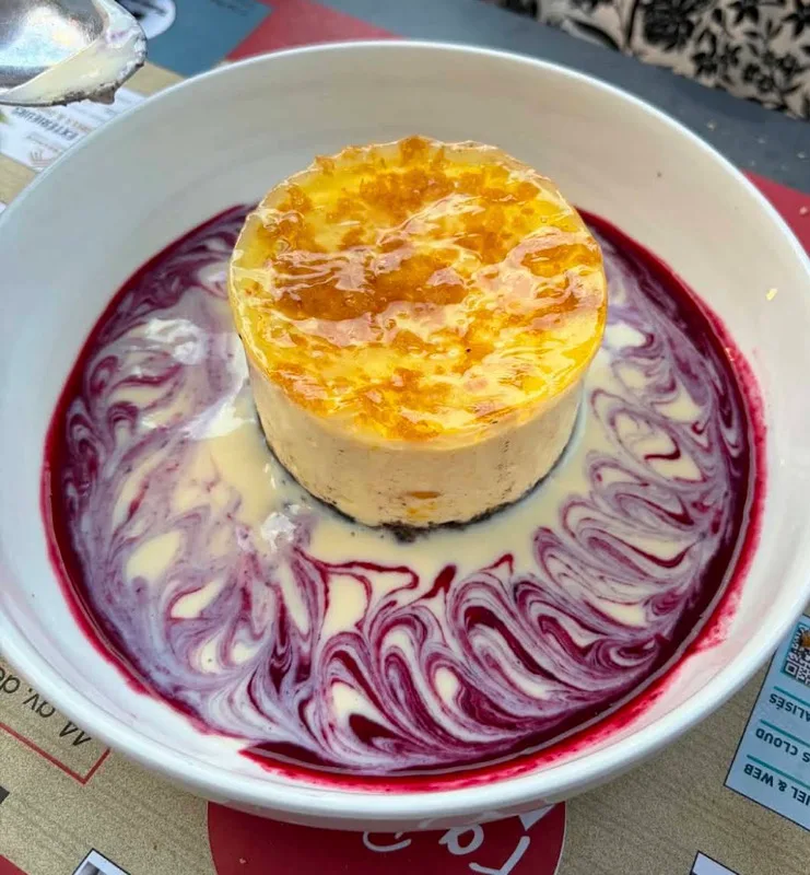 Bavarois cœur mangue, croustillant Oreo
