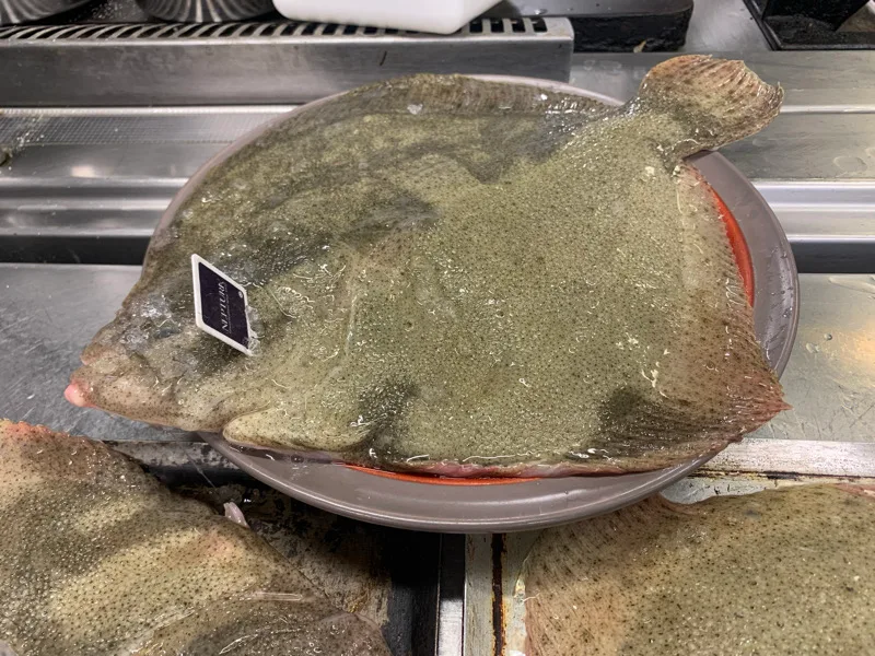 Turbot rôti entier façon provençale