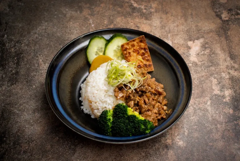 A6 LA SPÉCIALITÉ DE MAMAN🍖 // 香菇肉燥飯
