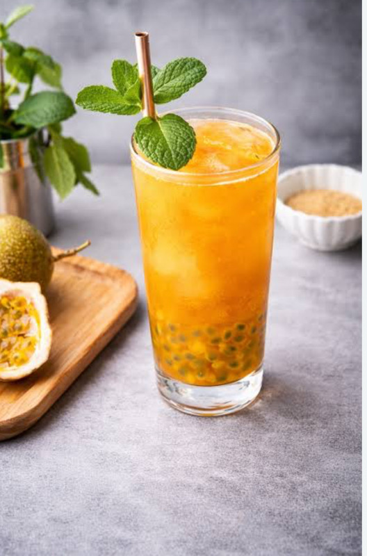Thé glacé avec mangue et fruits de la passion