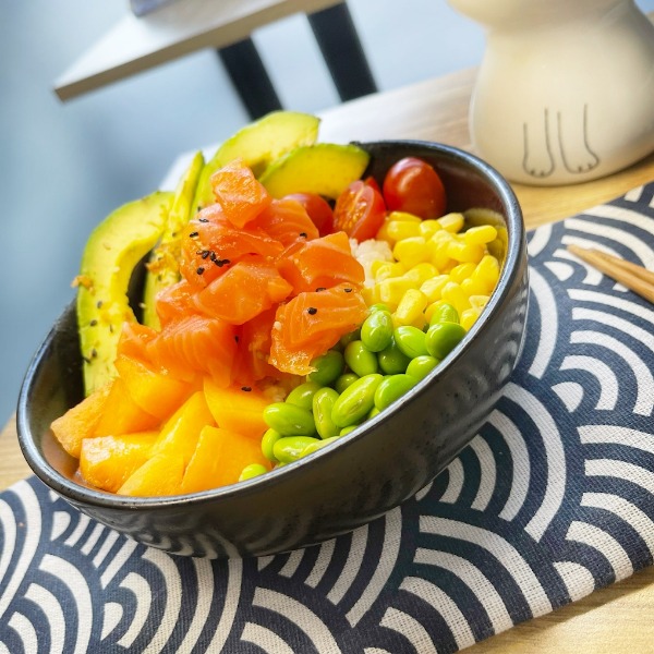 PK1. Poké bowl saumon