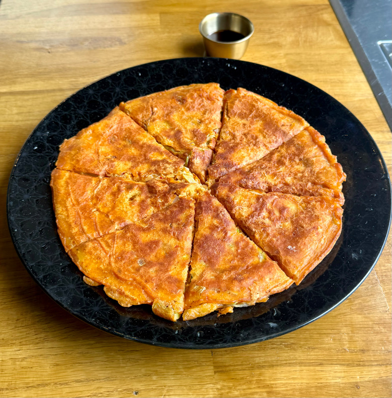 E4. Kimchi pancake