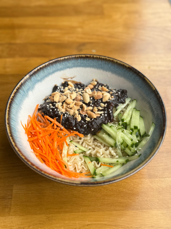 N2 Ramen pâte de soja noir