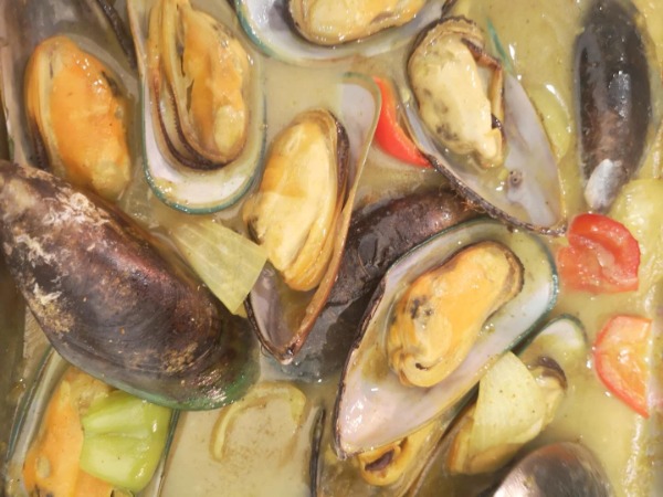 Moule sautée au curry