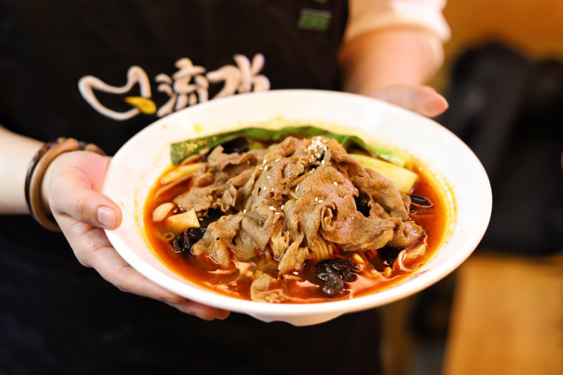 A2. Hotpot noodles with beef
