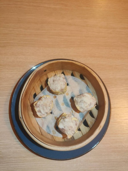 E10. Bouchées de poulet ou de porc "Siu-Mai" (4 pièces)