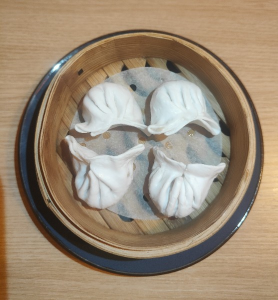E9. Raviolis aux crevettes "Ha-Kao" (4 pièces)