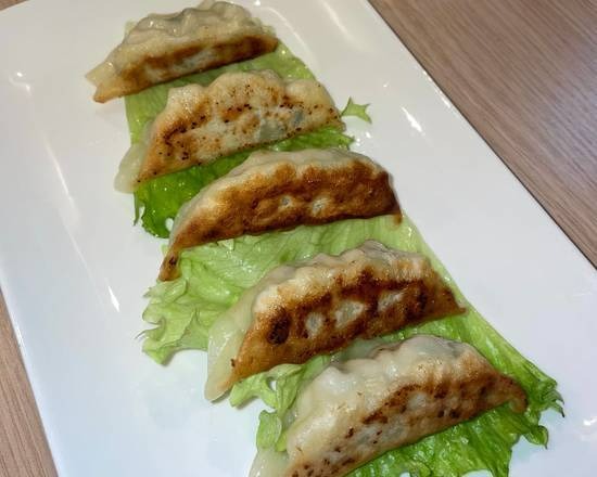 E4. Raviolis au poulet grillé ou aux légumes (5 pièces)