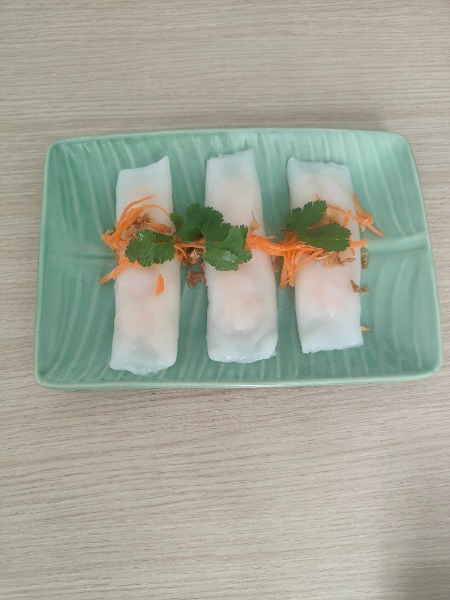 E11. Crêpe de riz vietnamienne aux crevettes (3 pièces)