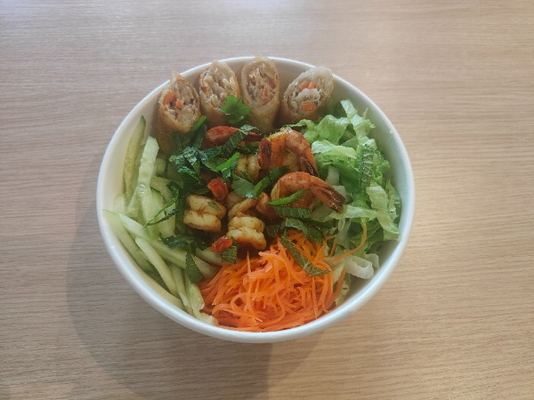 B3. Bo bun aux crevettes avec nêms au poulet
