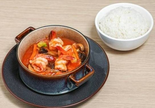R13. Bouillons de crevettes à la citronnelle + riz nature