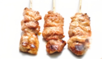 27. 3 brochettes poulet