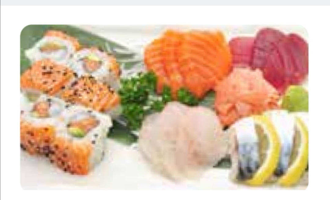 MS4 (1 soupe, 1 salade, 1 riz ,Assortiment de 12 sashimi, 8 las vegas)