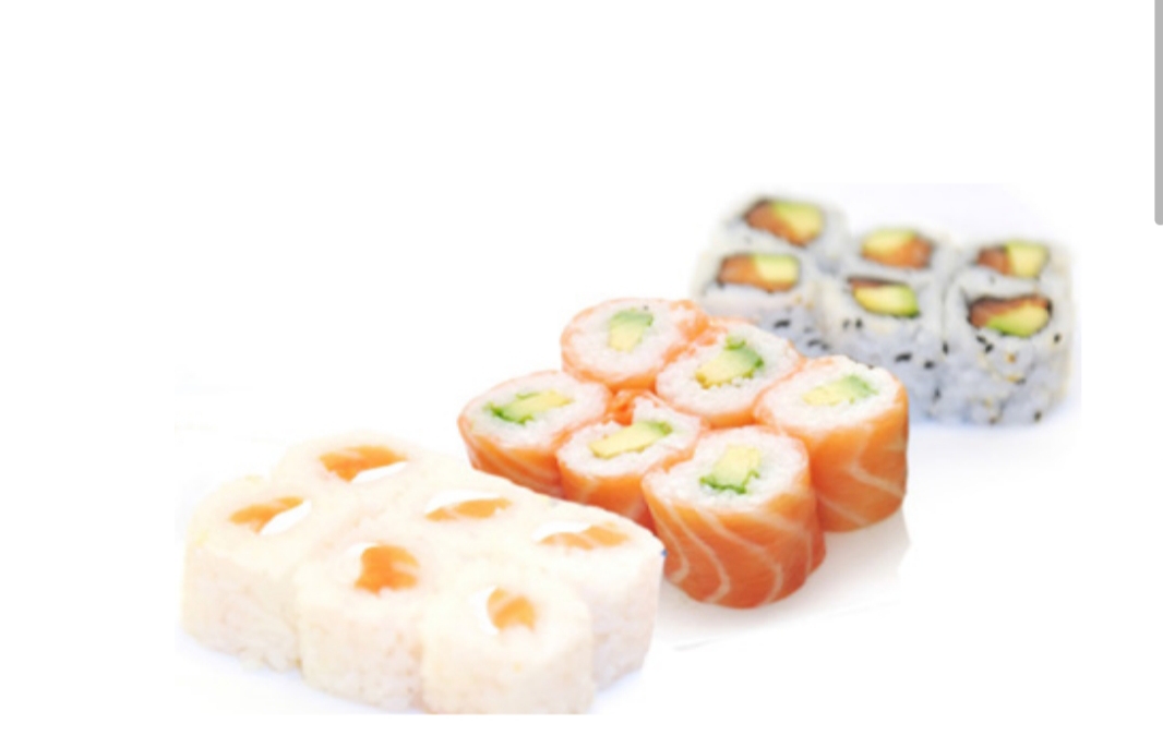 C3 (1soupe, 1salade avec 8 maki neige saumon cheese 8 saumon roll avocat 8 california avocat saumon )