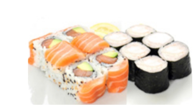 C4 (1 soupe, 1 salade avec 8 las vegas saumon avocat 8 maki chees)