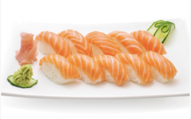 MS2 (1 soupe, 1 salade ,8 sushi saumon )