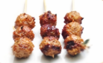 29. 3 brochettes de boulette de poulet