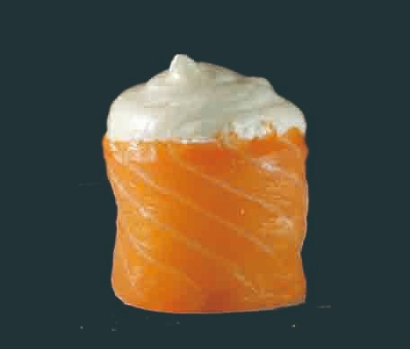 B6. Bignè di salmone e cheese