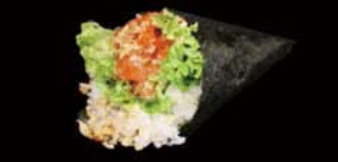 T13. Temaki di tartare di salmone, tobiko e mandorle