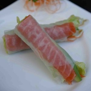 09C. Spring roll con salmone