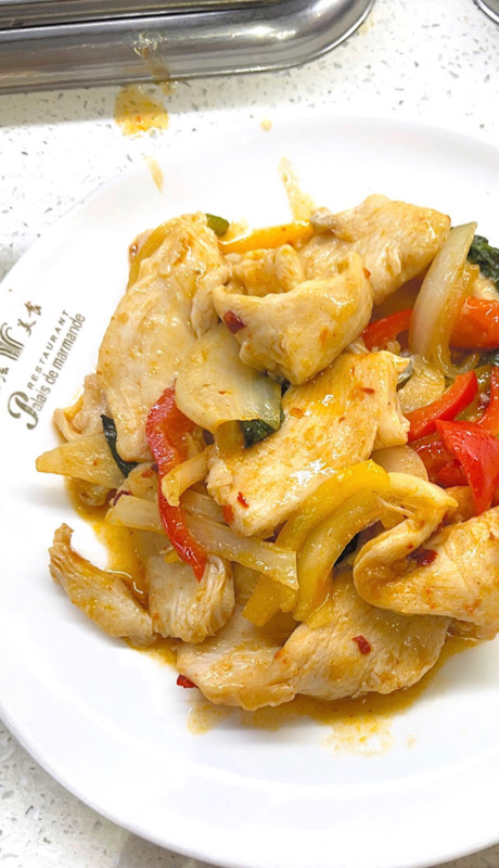 P4. Poulet à la sauce thaï