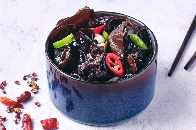 Salade champignons noirs