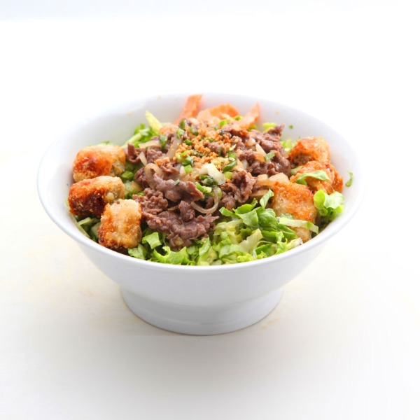 9. Salade de vermicelles au boeuf (Bo bun)