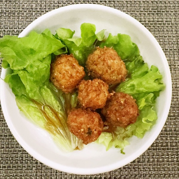 B15. Brochettes boulette de poulet