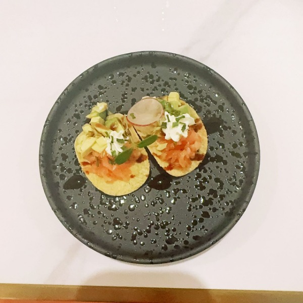 T1. Tacos avocat saumon cheese