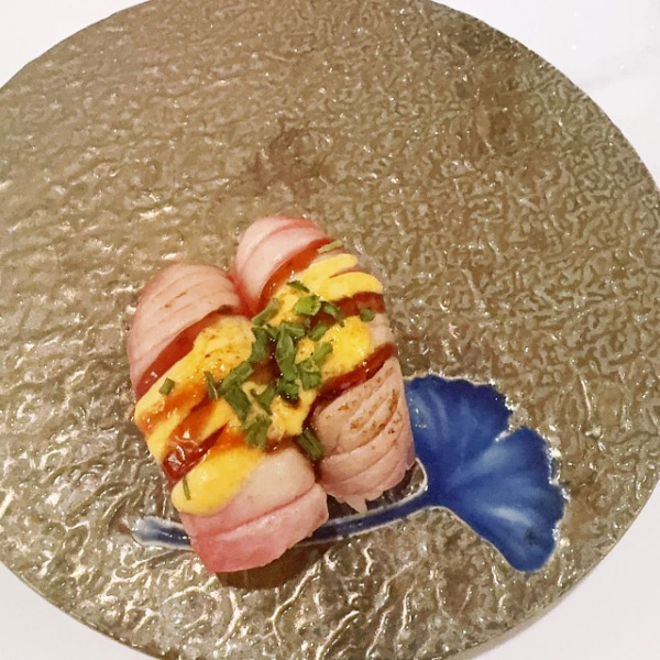 S7. Sushi thon flambe 