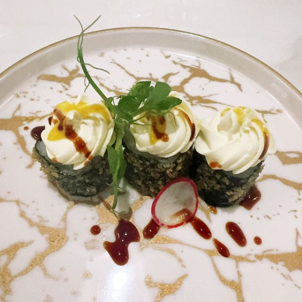 M7. Maki frits cheese saumon
