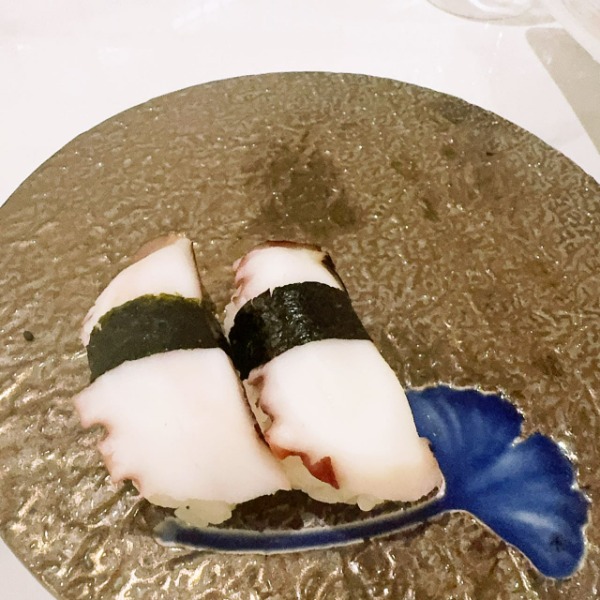 S10. Sushi poulpe