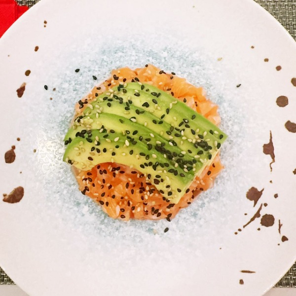 CH4. Chirashi saumon avocat