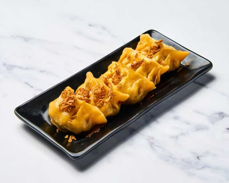 Pan-fried chicken jiaozi (5pcs)
