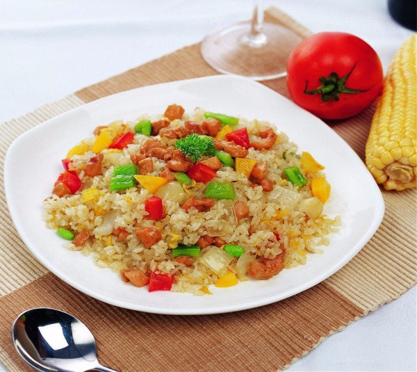 101. Riz cantonais(un plat )一盘炒饭