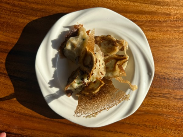 C3. Raviolis dorés végétariens (oeuf et ciboulette) 6pcs