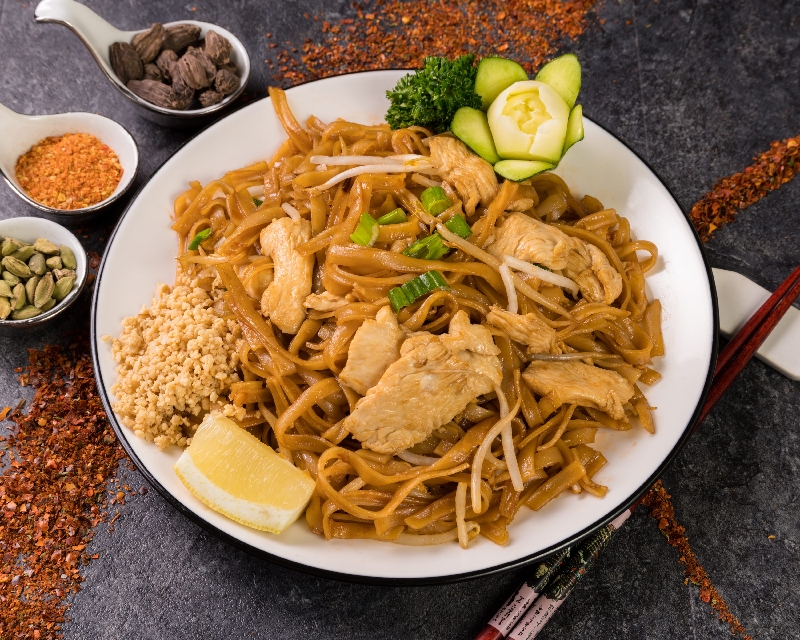 76. Pad thai poulet /tofu 