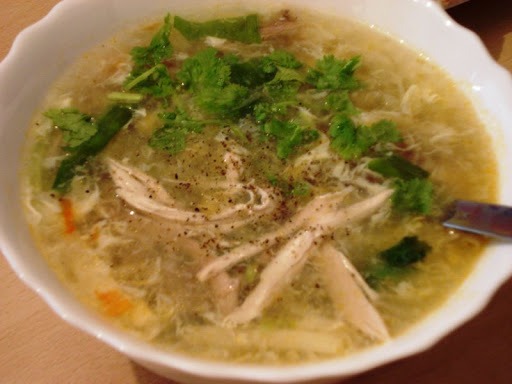 C4. Potage au poulet et vermicelles