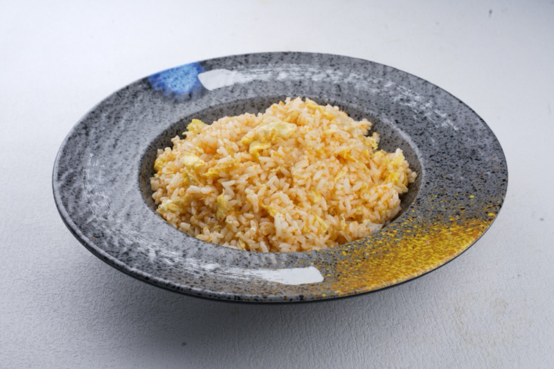 615 Riz sauté aux œufs et œufs de capelan