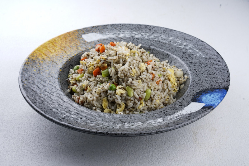625 Riz sauté à la sauce de truffe noir