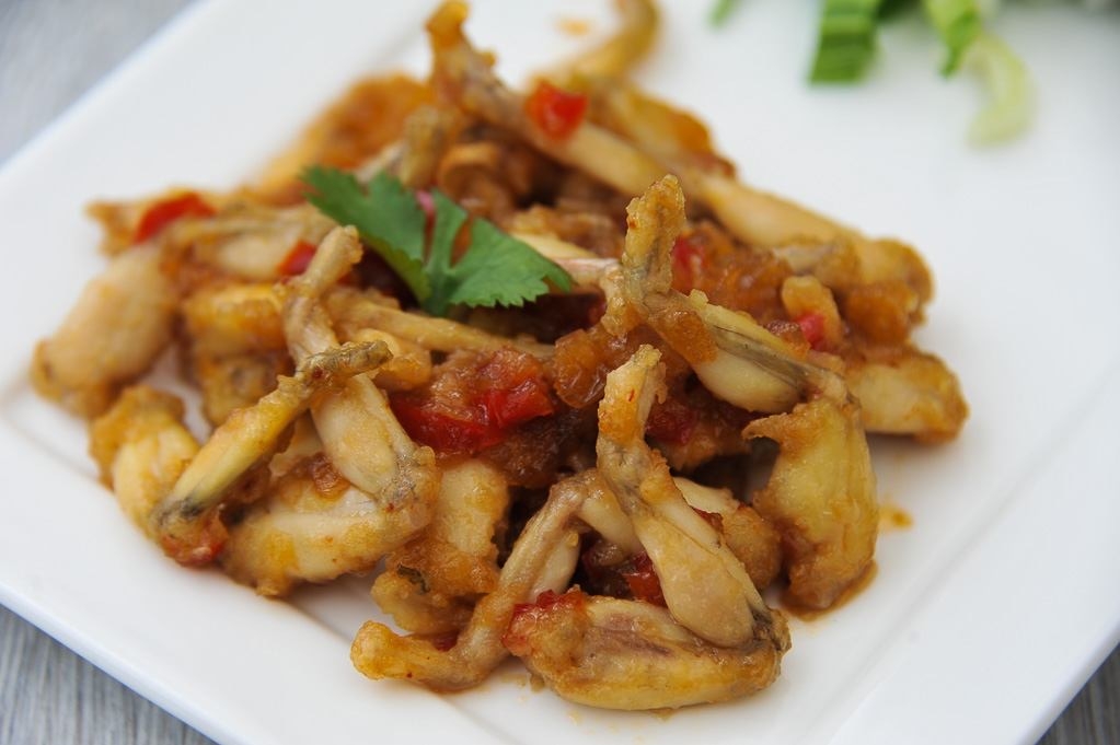 Cuisses de grenouilles sel et poivre