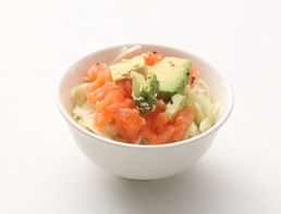 E6A. Tartare de saumon avocat salade de choux
