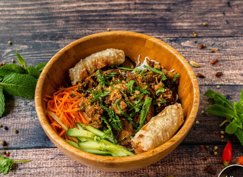 BUN GA CHA GIO GA ( poulet )[boune ga tia yo]